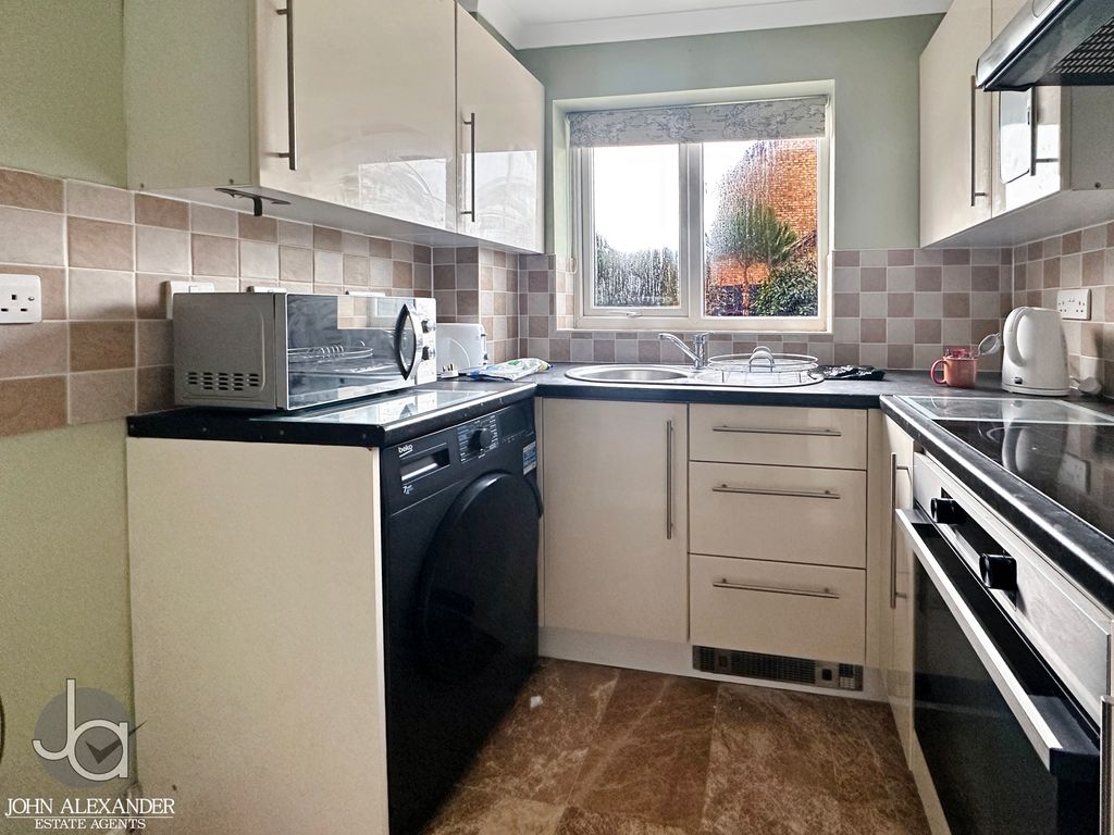 Property photo 3 of 7 20260112_145526065_0.5