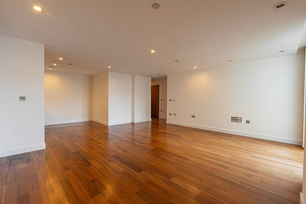 Property photo 3 of 30