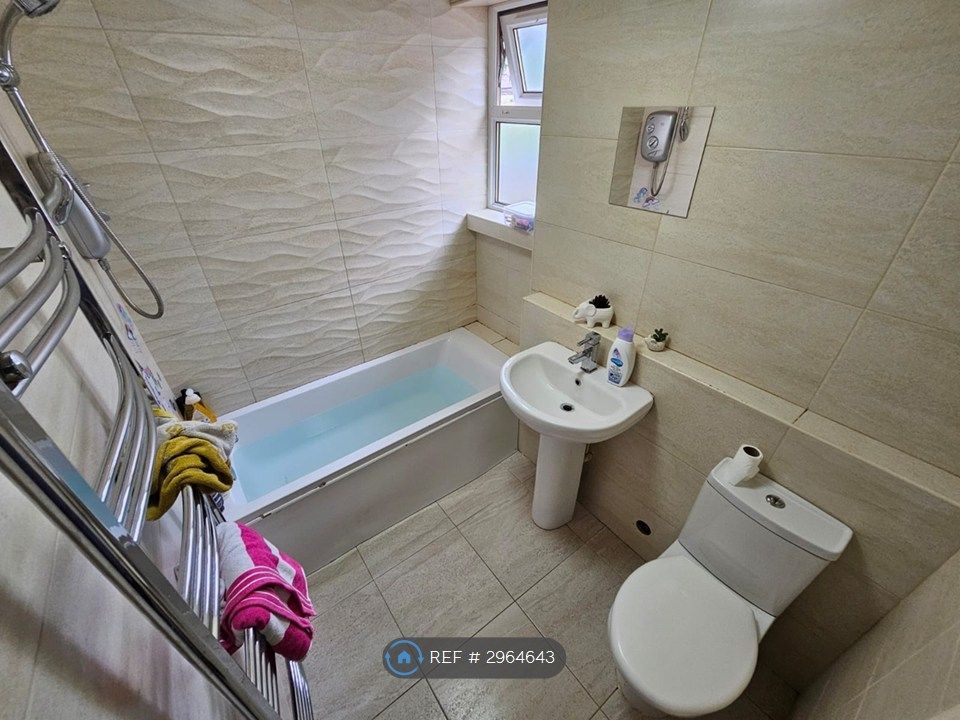 Property photo 2 of 3