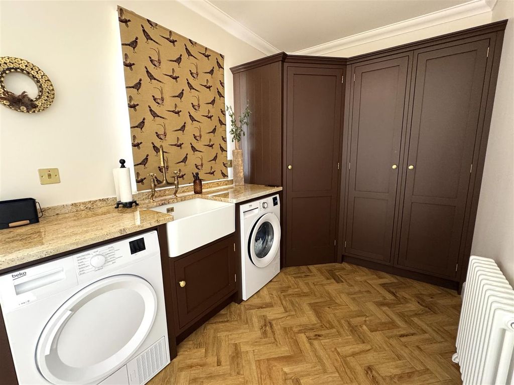 Property photo 3 of 19 Utility Room Use.Jpg