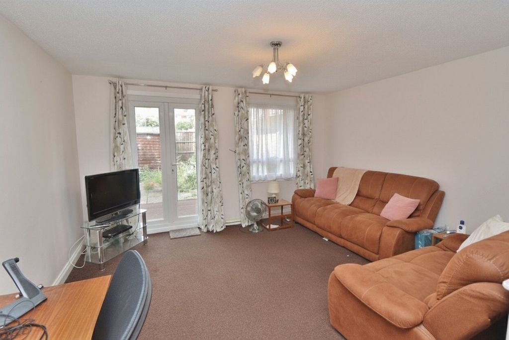 Property photo 3 of 21