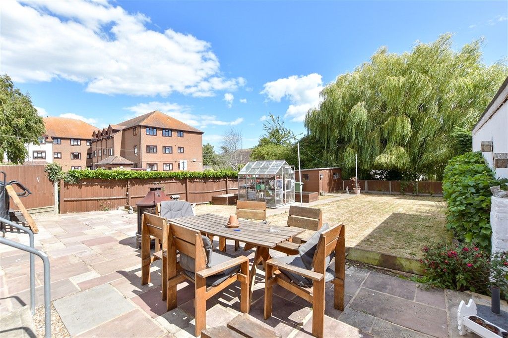 Property photo 3 of 15 Patio / Decking