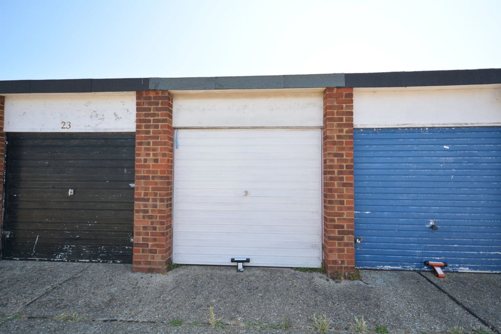 Property photo 2 of 3