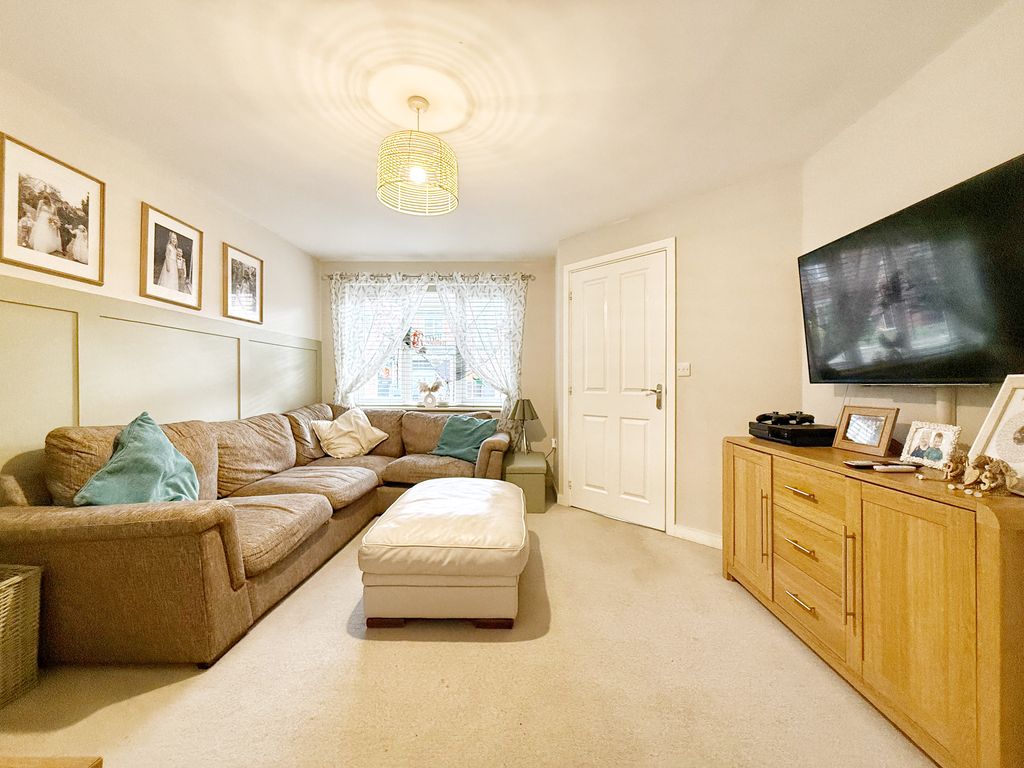 Property photo 2 of 21 Img_8927