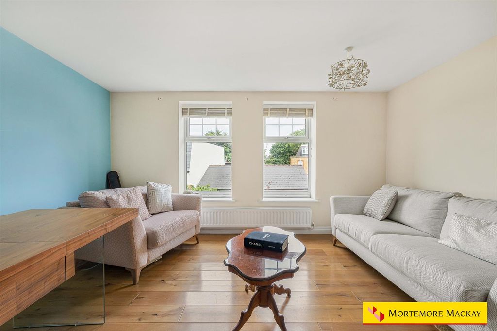 Property photo 3 of 14 10_86239_Watermarked.Jpg