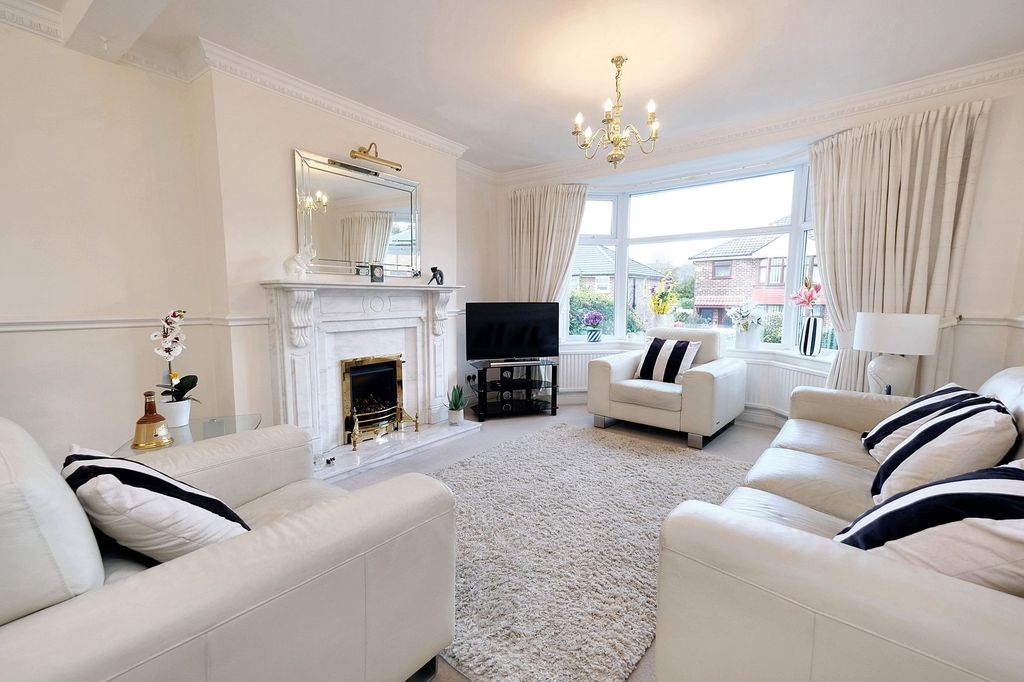 Property photo 2 of 24