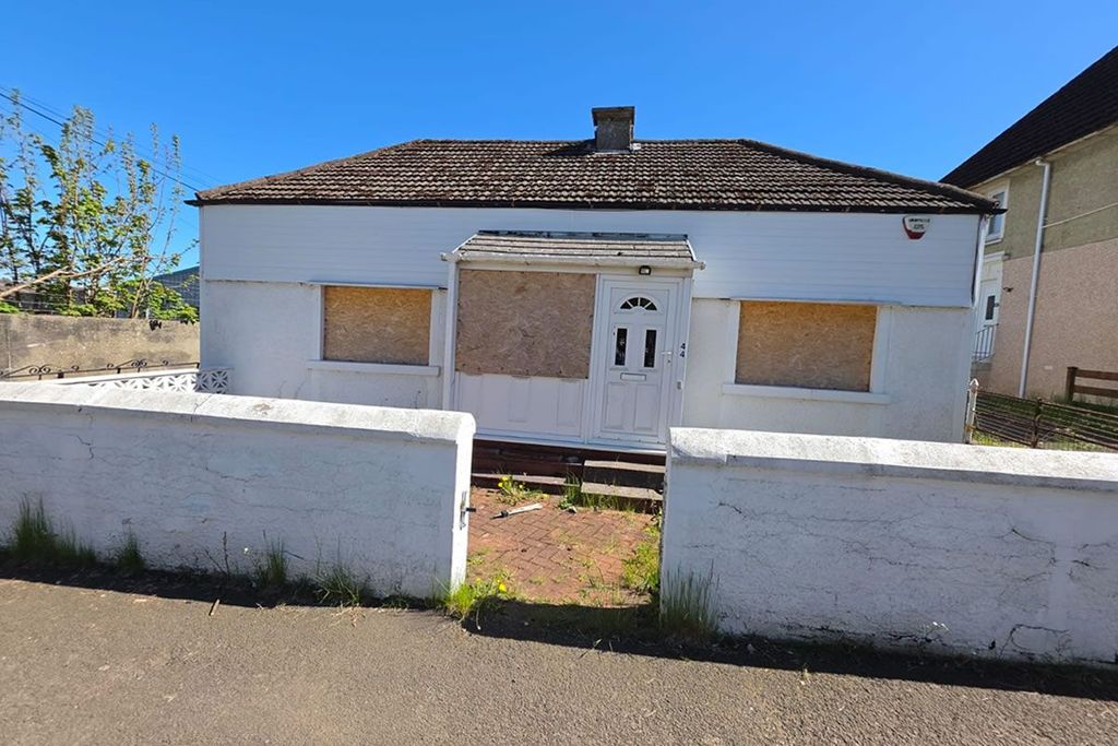 Property photo 2 of 9