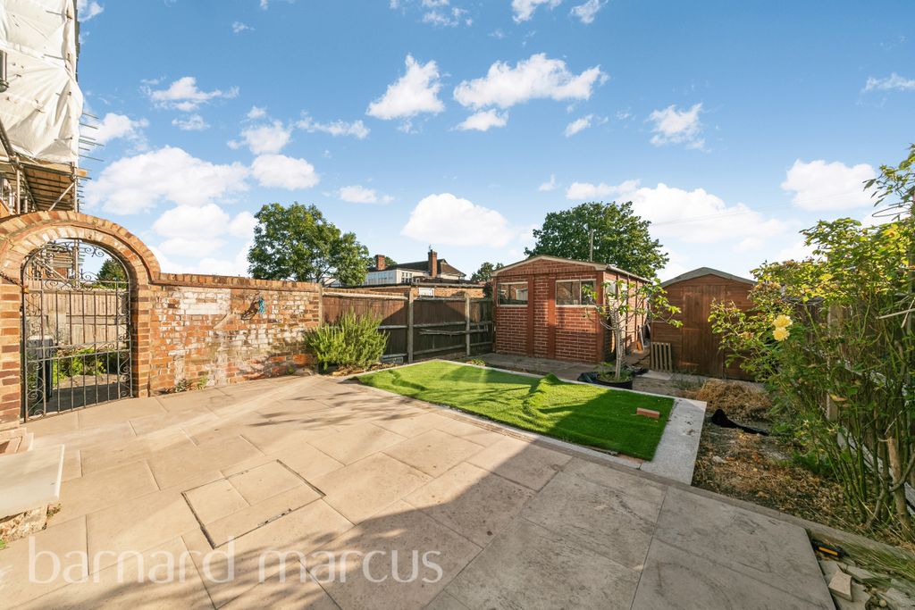 Property photo 3 of 10 Image