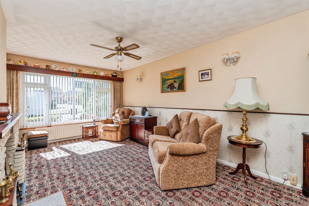 Property photo 3 of 16