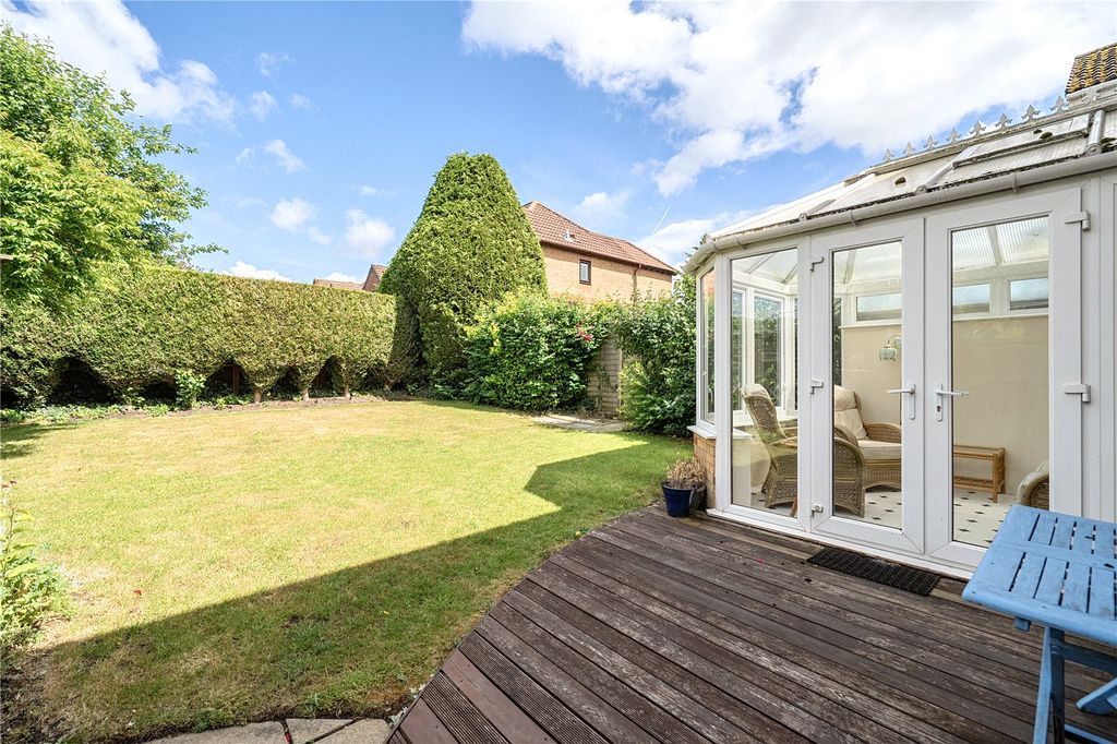 Property photo 2 of 14 Picture No. 18