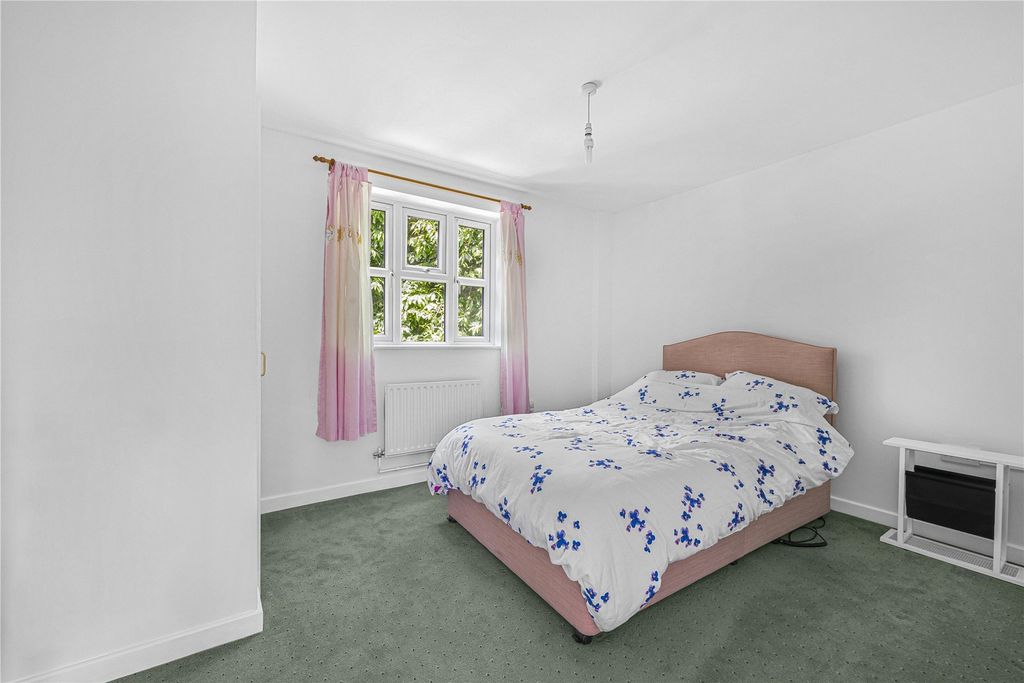 Property photo 3 of 8 Picture No. 14