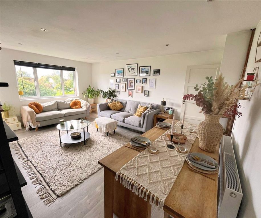 Property photo 1 of 16 Untitled Design.Png