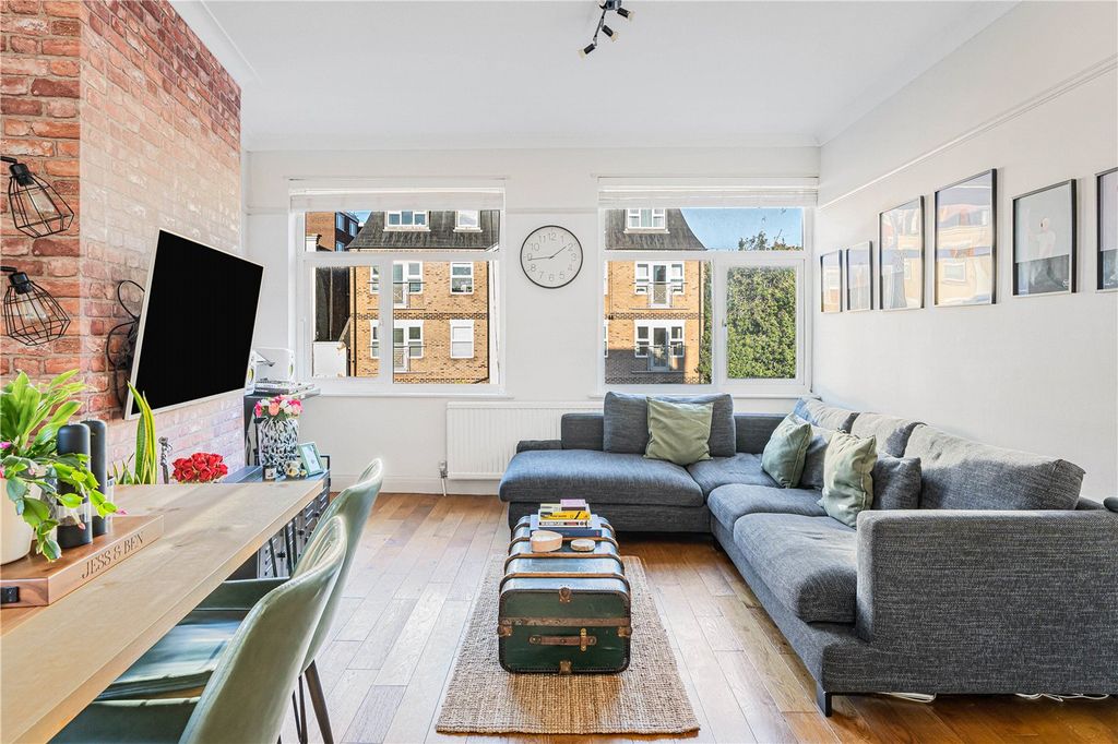 Property photo 2 of 16 Picture No. 14