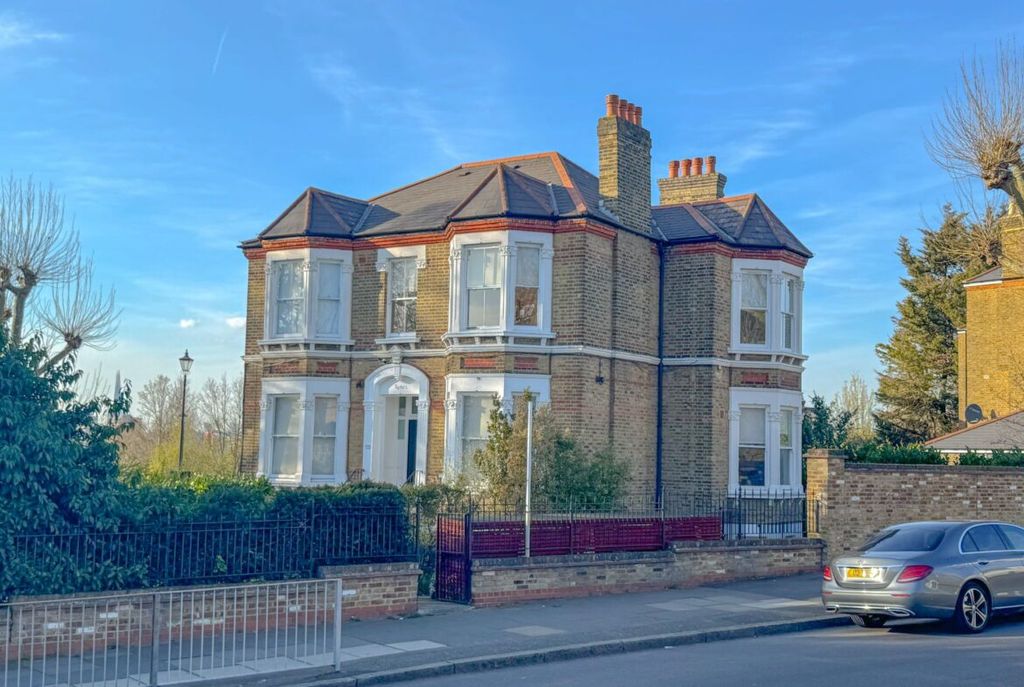 Property photo 1 of 13