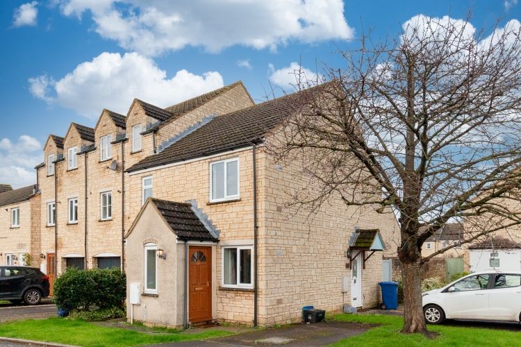 Property photo 1 of 9 246854