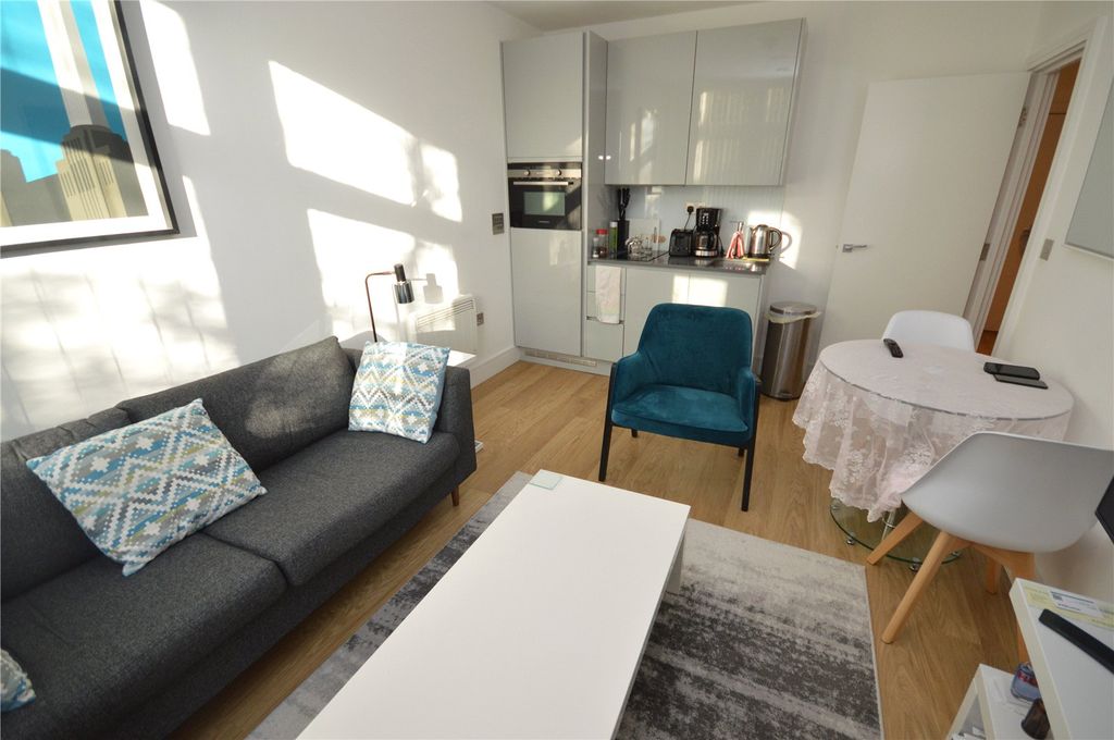 Property photo 2 of 8 Picture No. 06