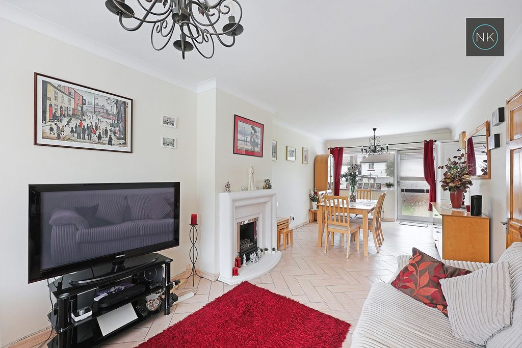 Property photo 2 of 27 4589663