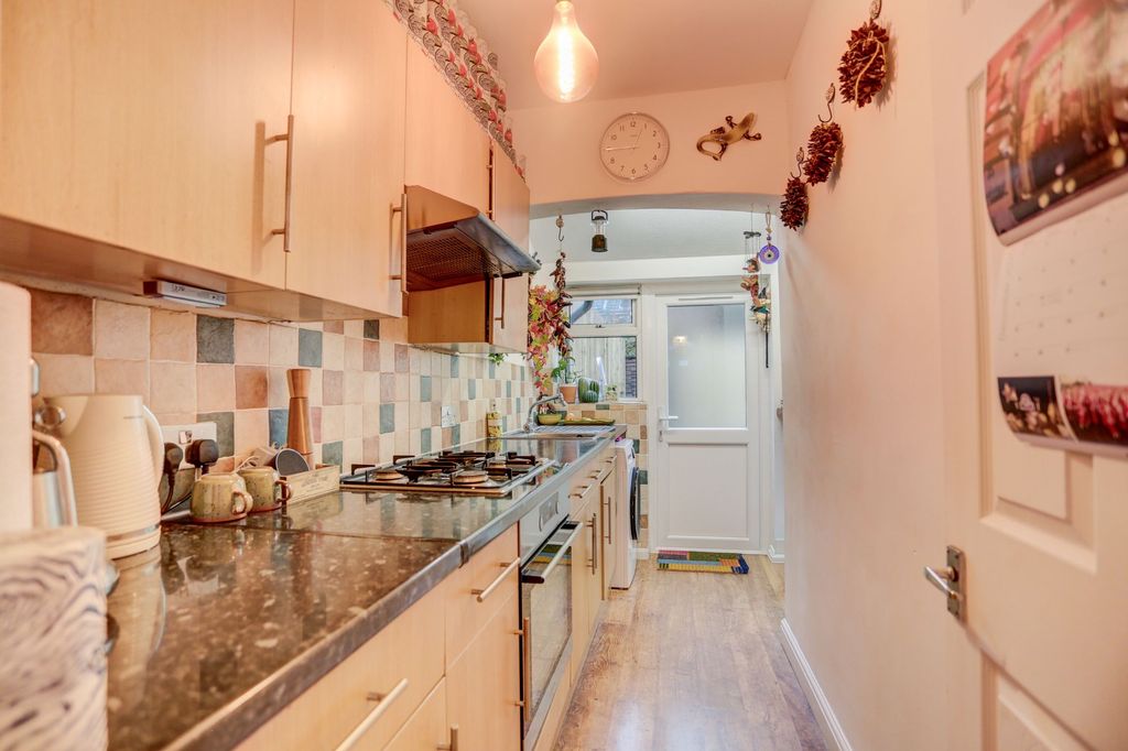 Property photo 3 of 17