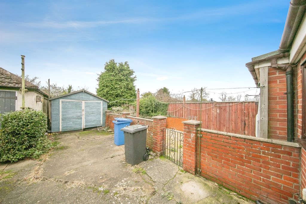 Property photo 3 of 17