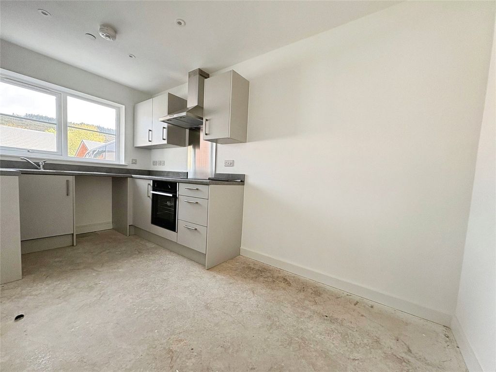 Property photo 3 of 16 Picture No. 24