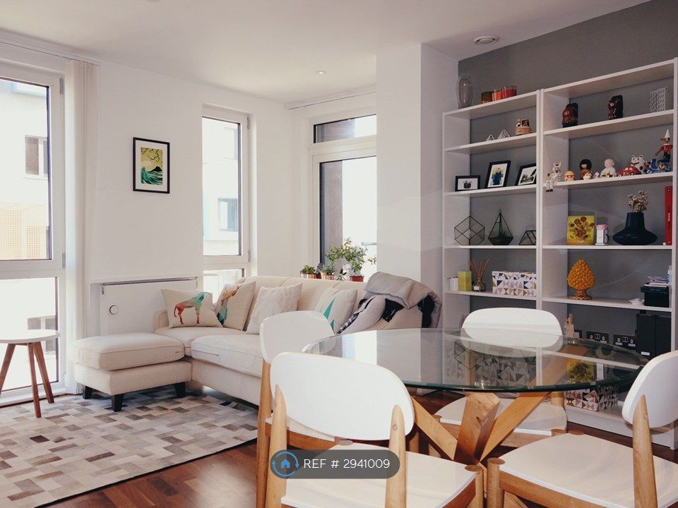 Property photo 1 of 15 Living Room