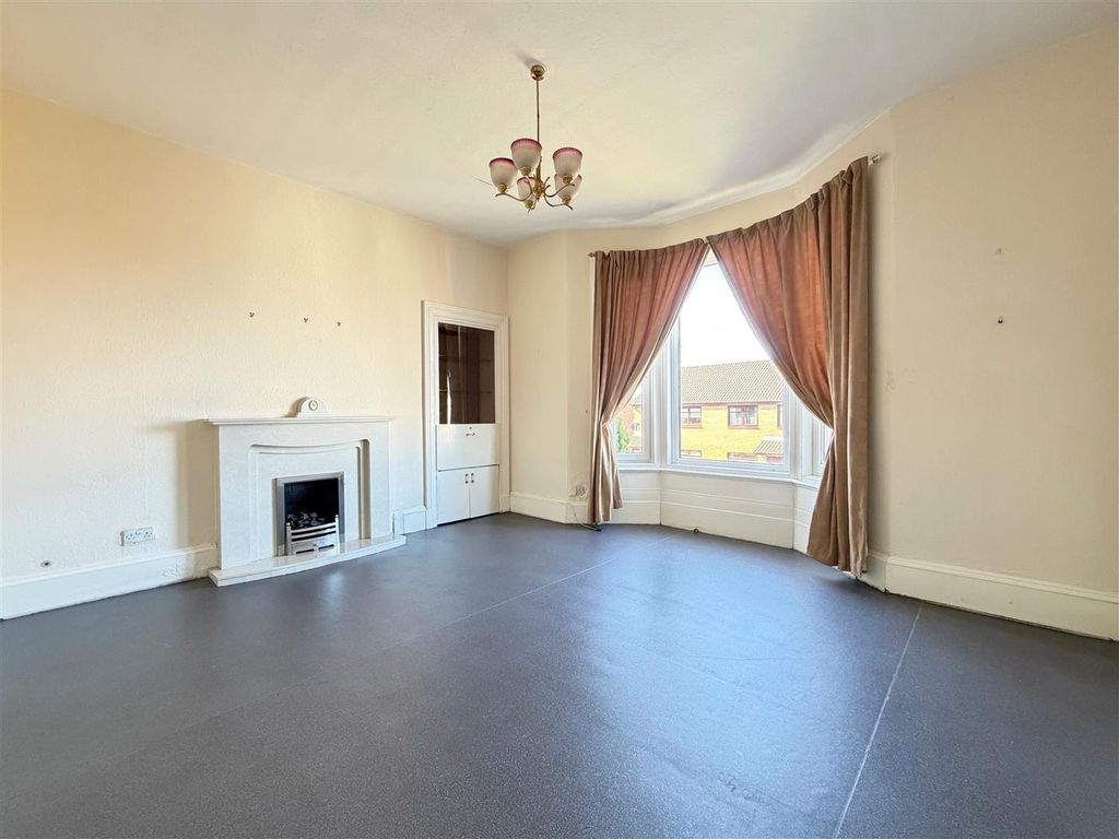 Property photo 2 of 14 Lounge