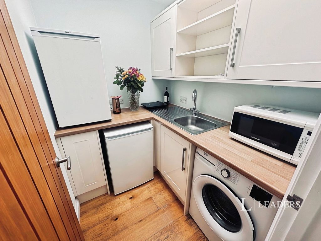 Property photo 2 of 9 Pbox-Img.Jpg