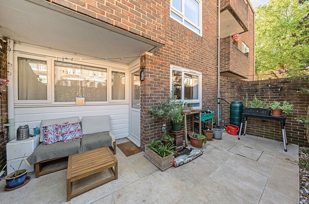 Property photo 1 of 17 1451361-1-69F1Cf4...