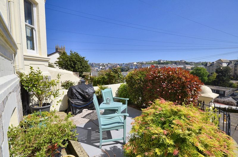 Property photo 3 of 17 Photo 6