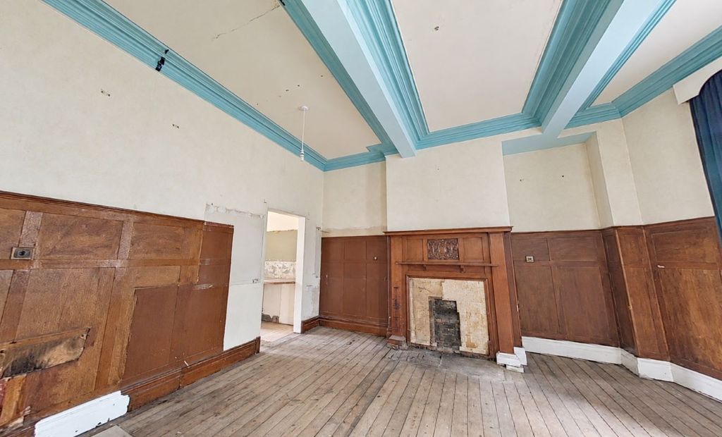 Property photo 3 of 8