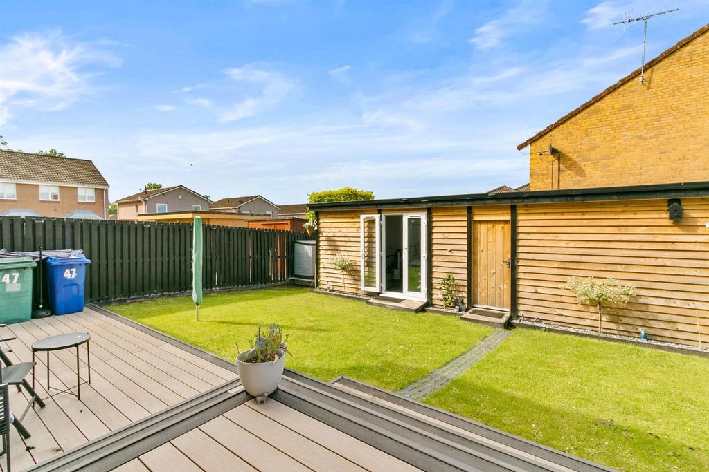 Property photo 3 of 37