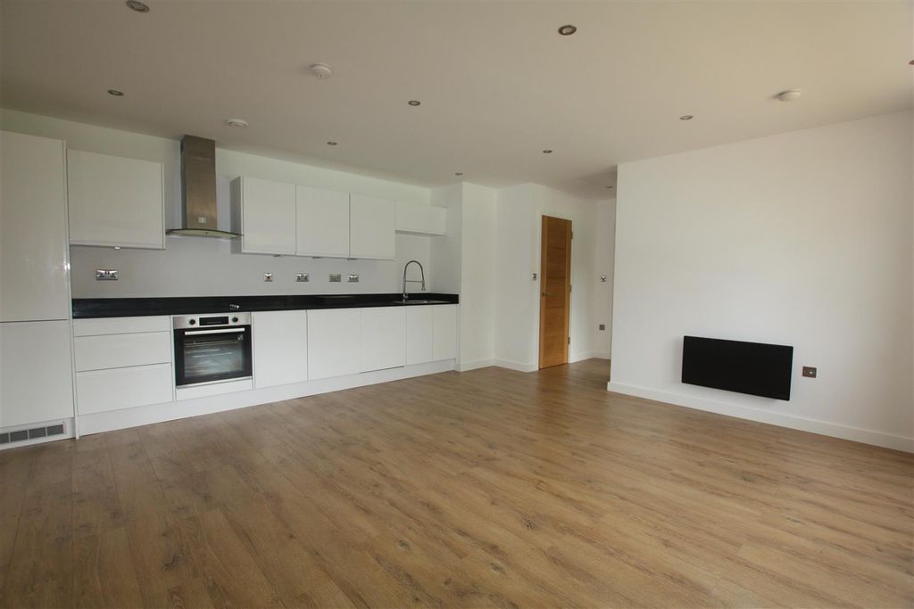Property photo 2 of 10 Img_0004.Jpg
