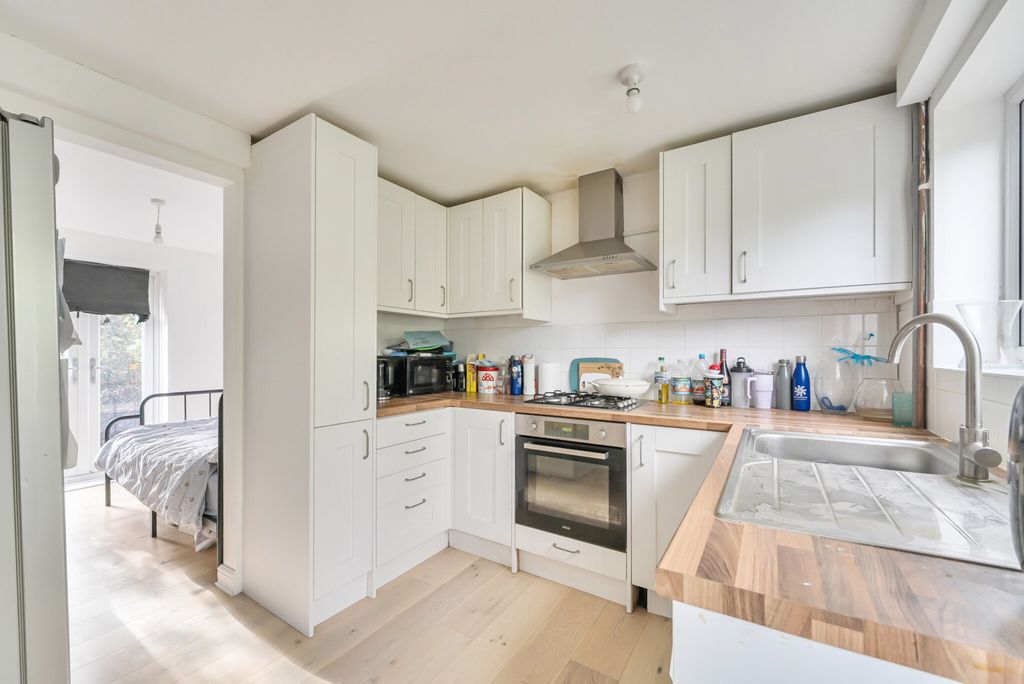 Property photo 1 of 16 1372086-2-68Ff845...