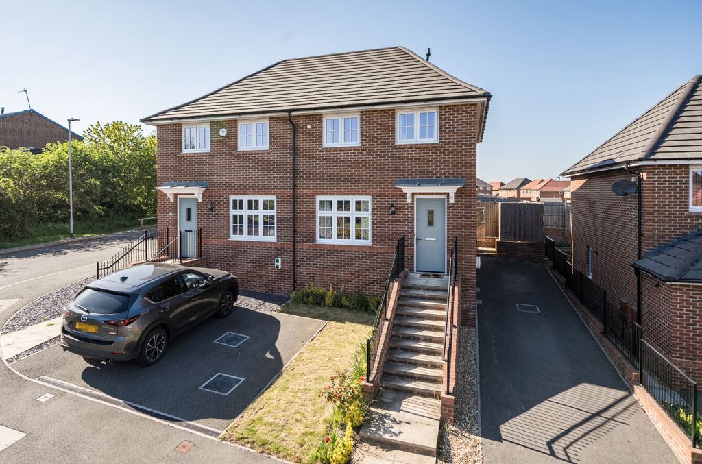 Property photo 1 of 22 1446051-2-69Ea3c0...