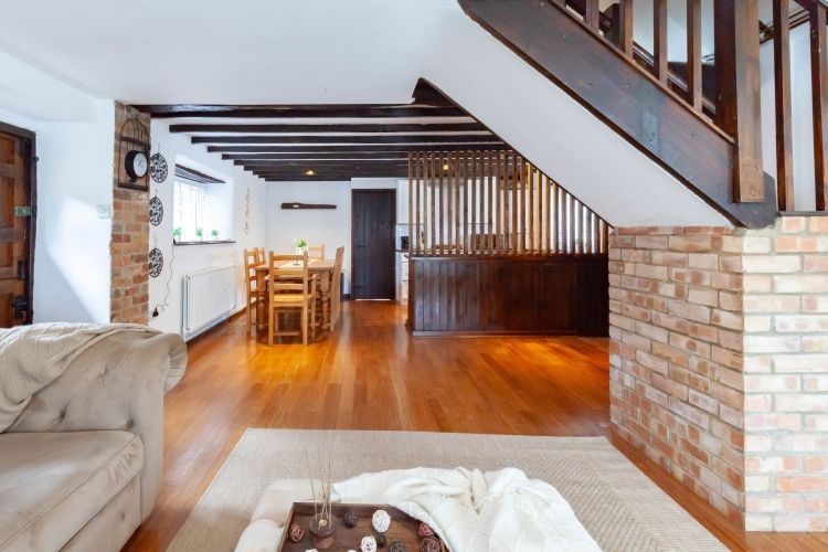 Property photo 3 of 10 332283