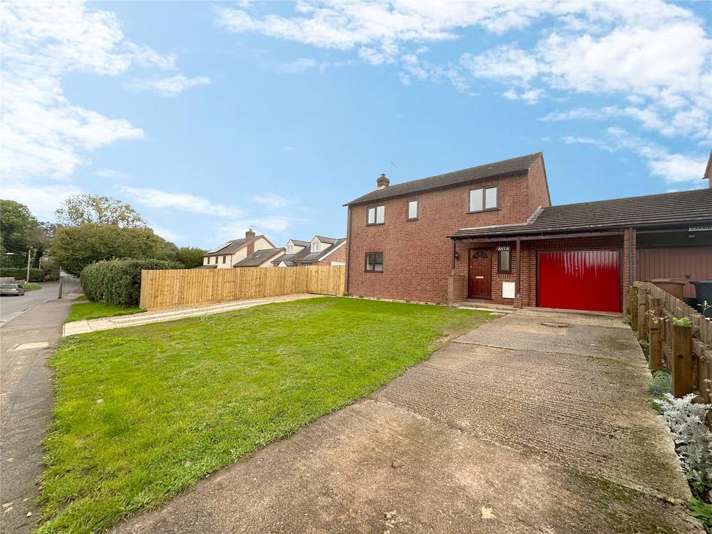 Property photo 1 of 10 Front Aspect