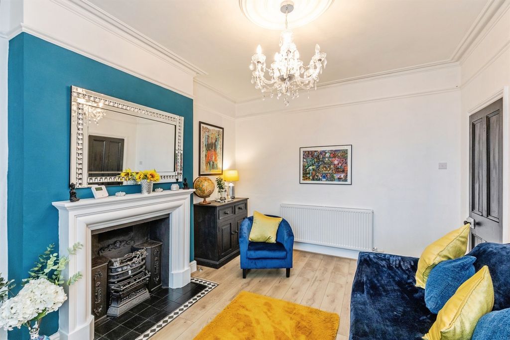 Property photo 3 of 16