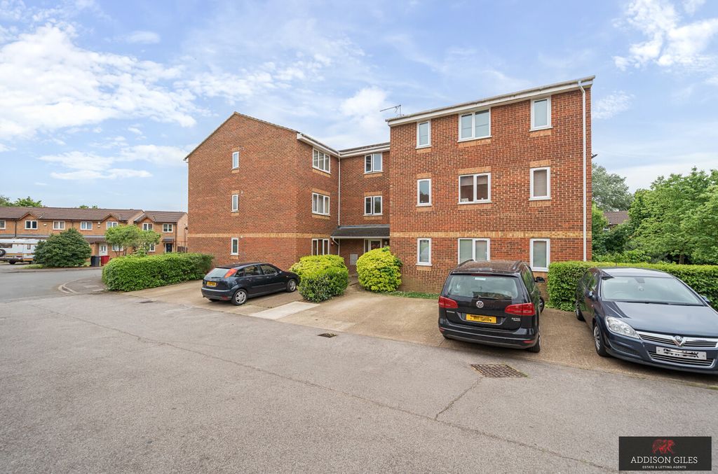 Property photo 1 of 14 Photo 10