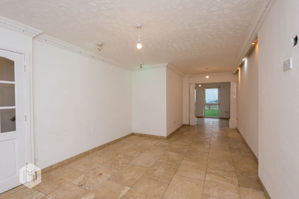 Property photo 3 of 20 Picture No. 14