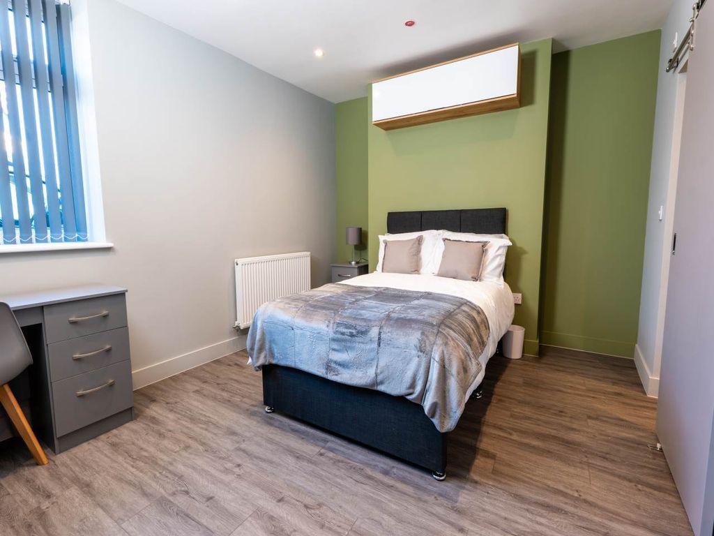 Property photo 2 of 16 81-Western-St-02 (1)