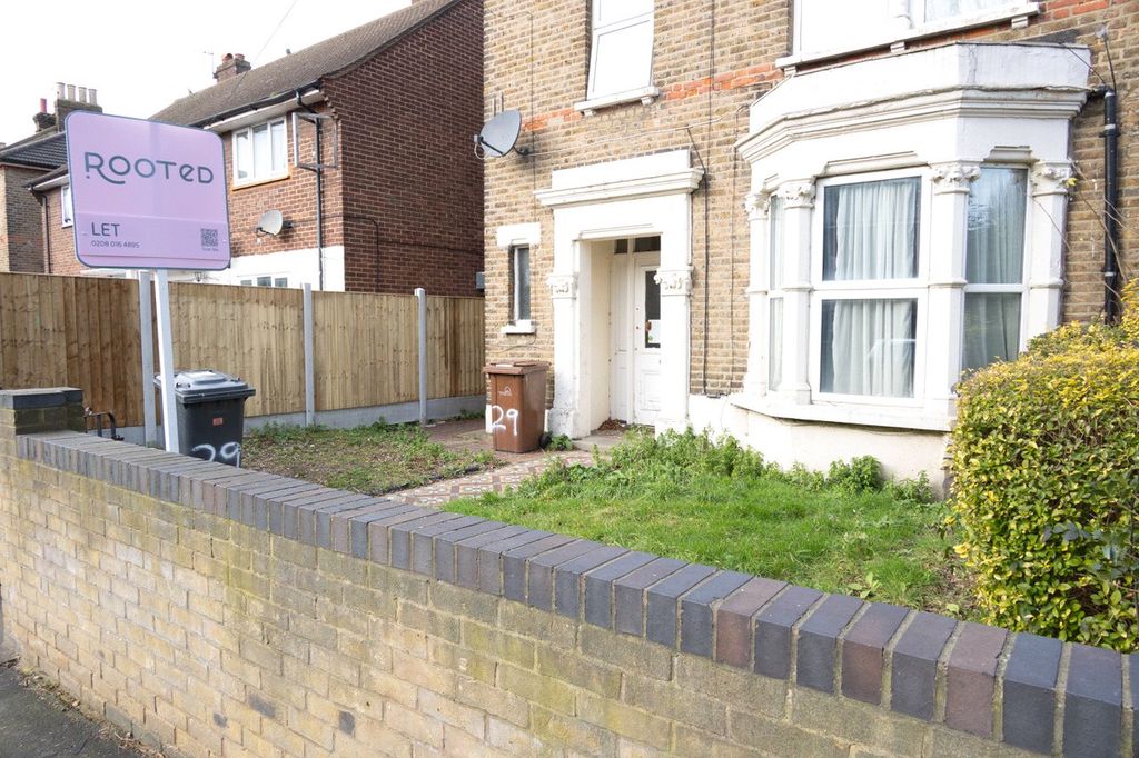 Property photo 2 of 7 External