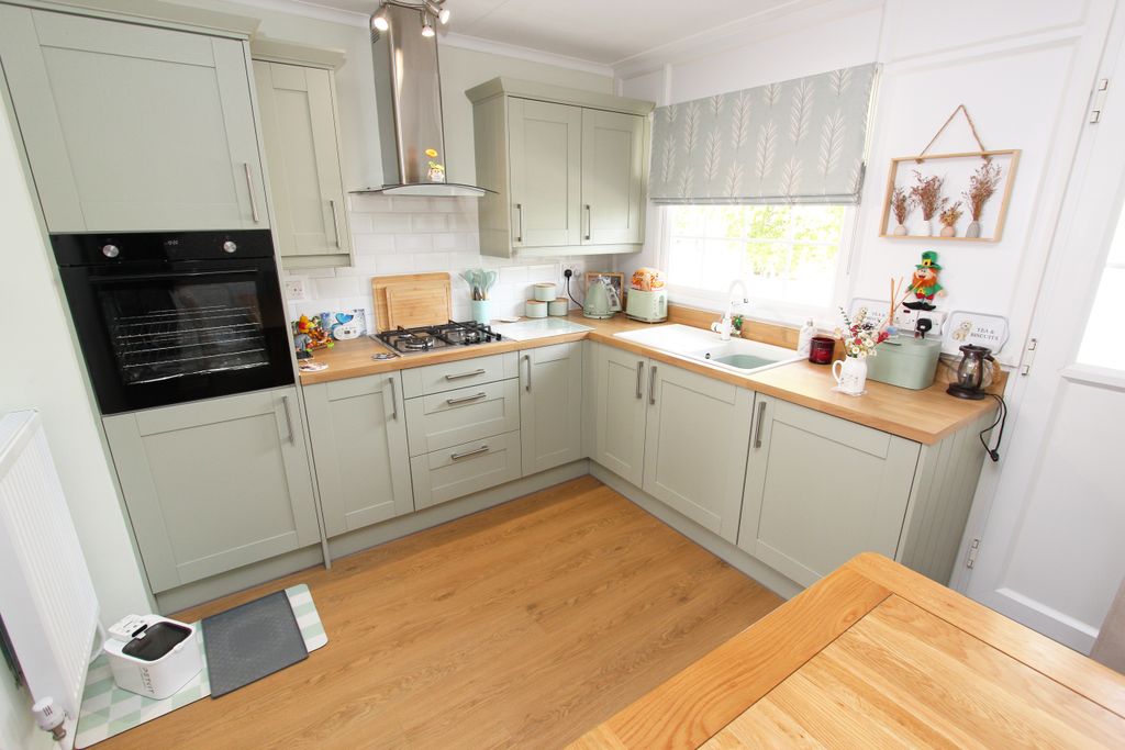 Property photo 2 of 19 Img_7141A