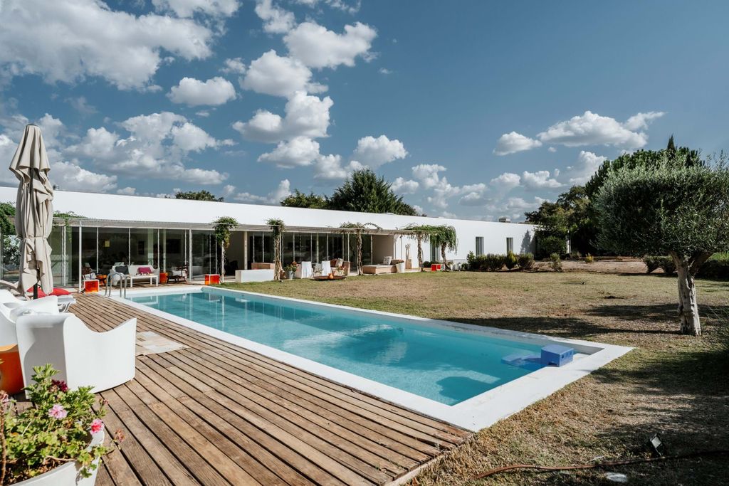 Property photo 2 of 56