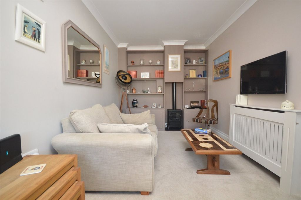 Property photo 3 of 16 Picture No. 32