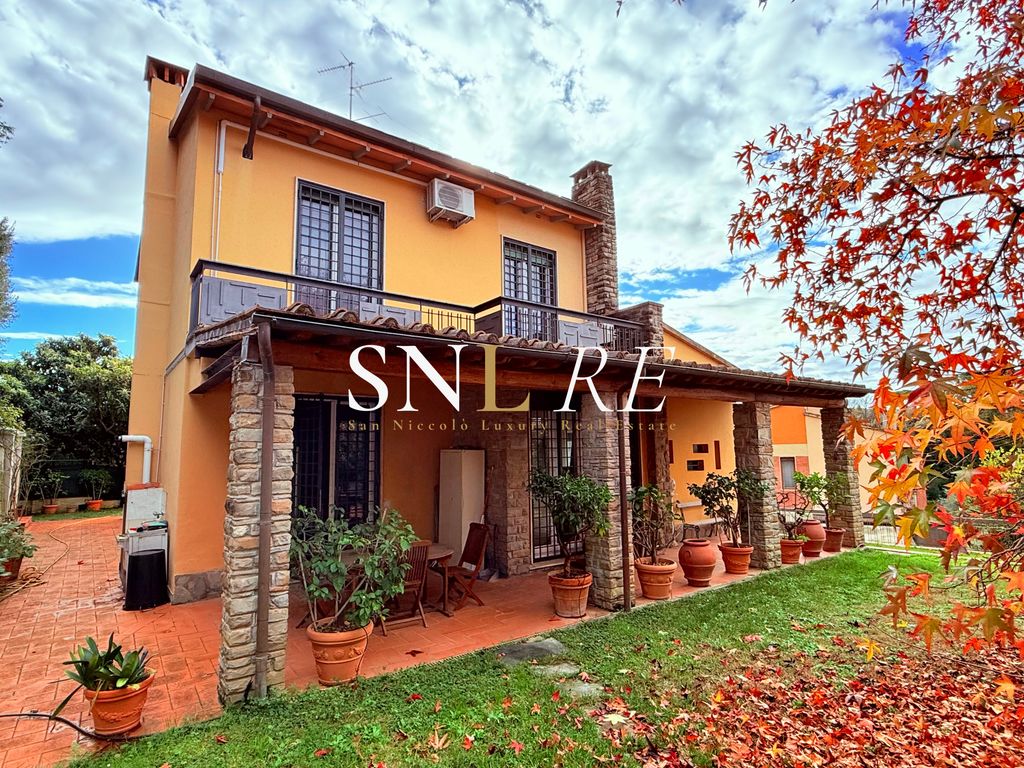 Property photo 2 of 26