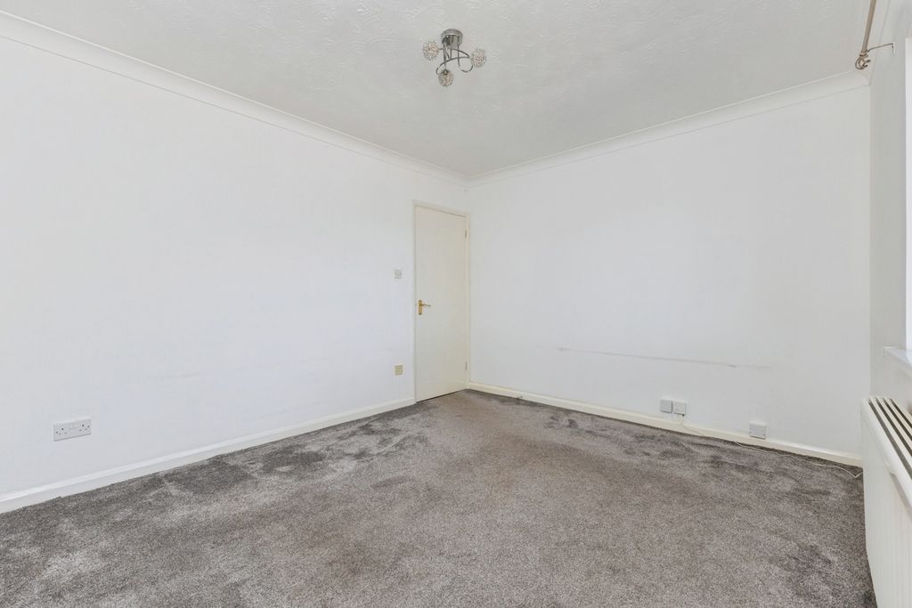 Property photo 3 of 17 Pbox-Img.Jpg