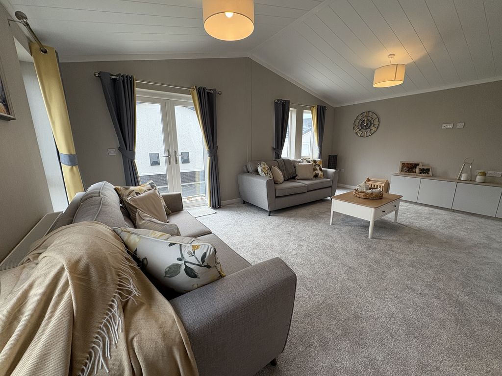 Property photo 1 of 17 1