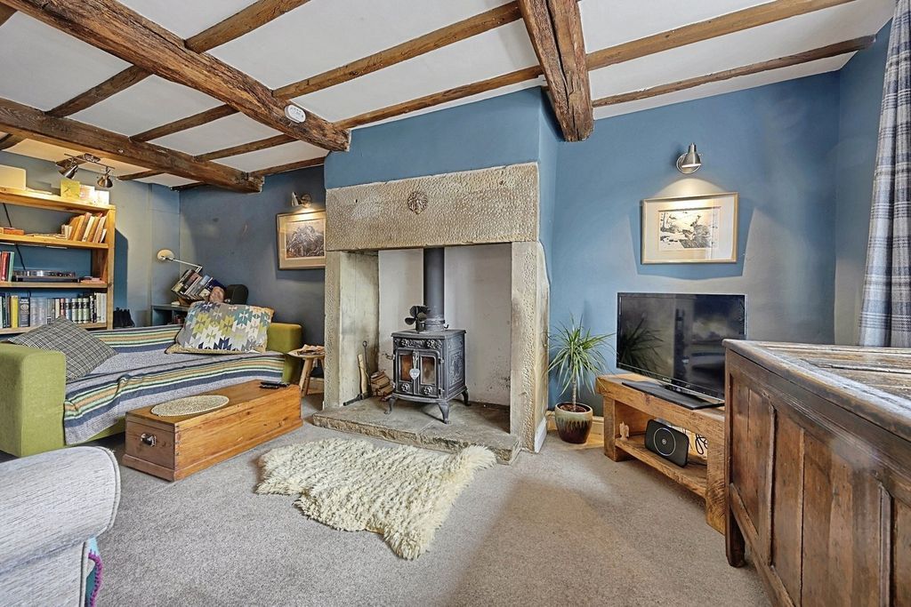 Property photo 2 of 19