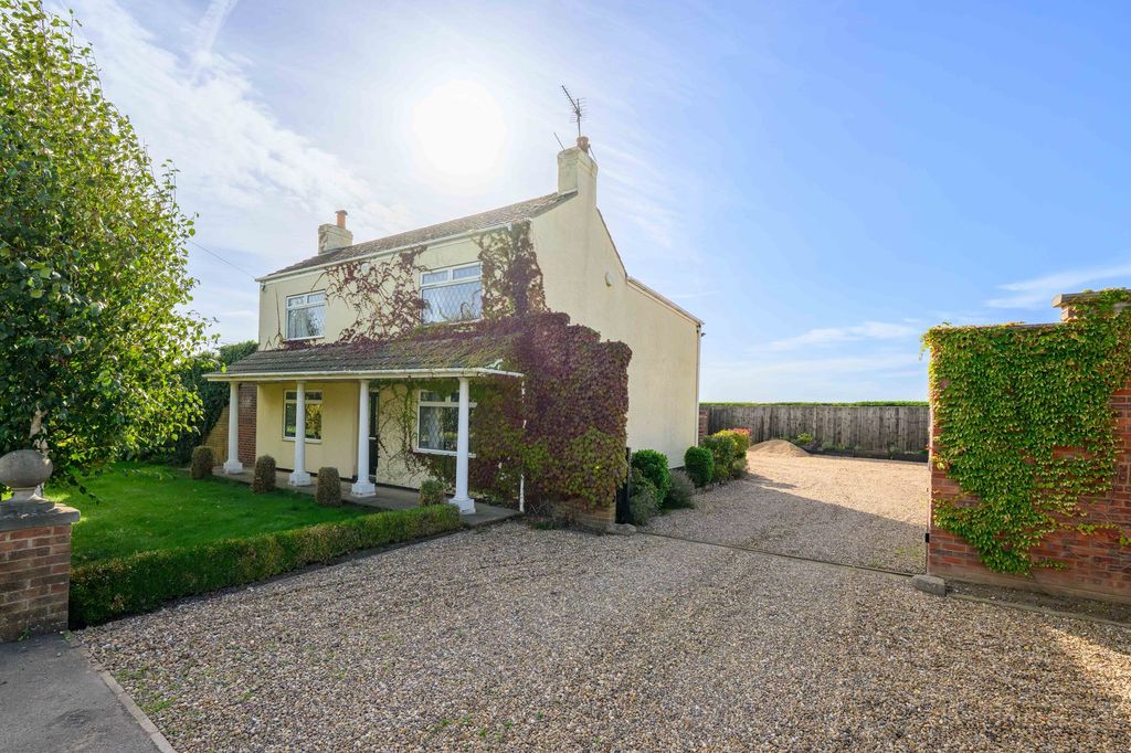 Property photo 1 of 43