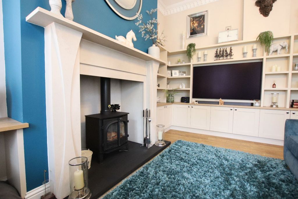 Property photo 2 of 47 Gallery